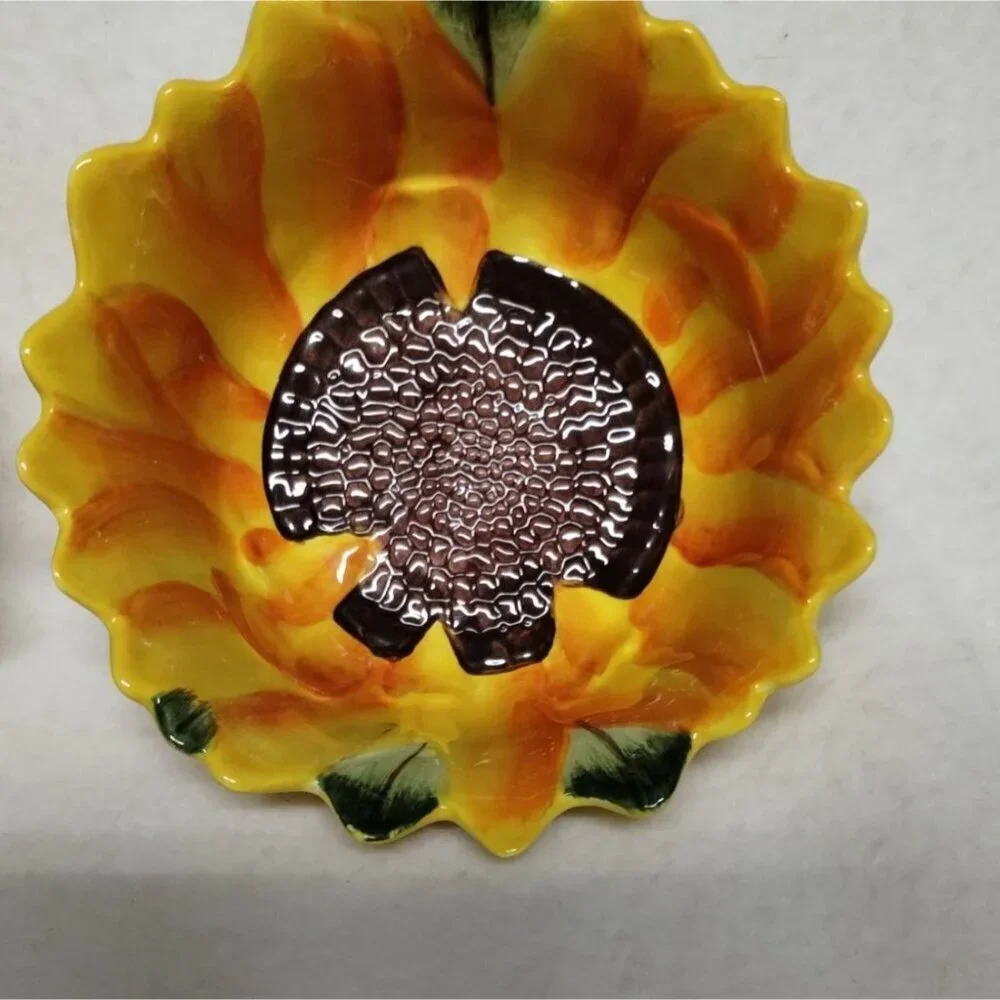 Pier 1 Imports Sunflower Shaped Ceramic Bowls Set Of 2 Yellow & Brown‎